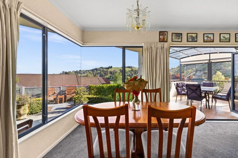 Photo of property in 11a Cumberland Rise, Taradale, Napier, 4112