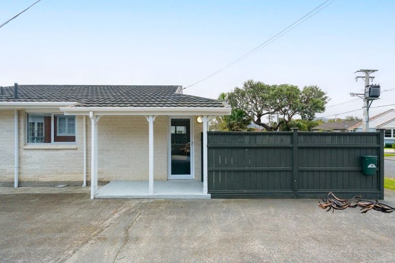 Photo of property in 4 Tyndall Street, Waiwhetu, Lower Hutt, 5010