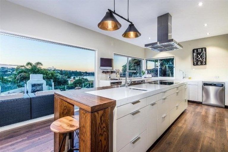 Photo of property in 20 Beechwood Road, Rothesay Bay, Auckland, 0630