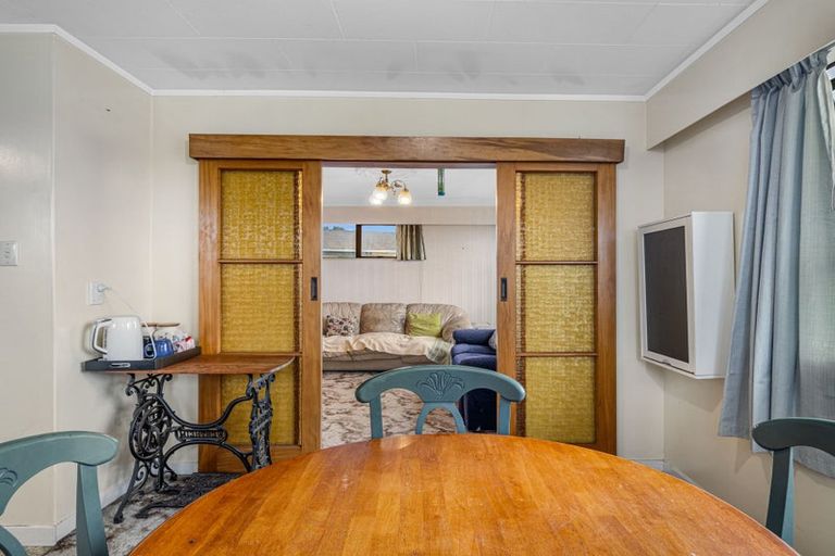 Photo of property in 65 Hinau Street, Castlecliff, Whanganui, 4501