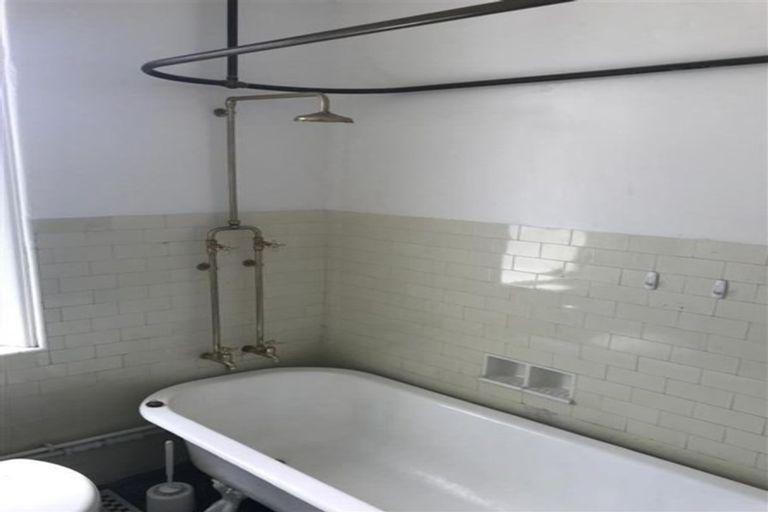 Photo of property in Blythswood Flats, 28/3 Aro Street, Aro Valley, Wellington, 6021