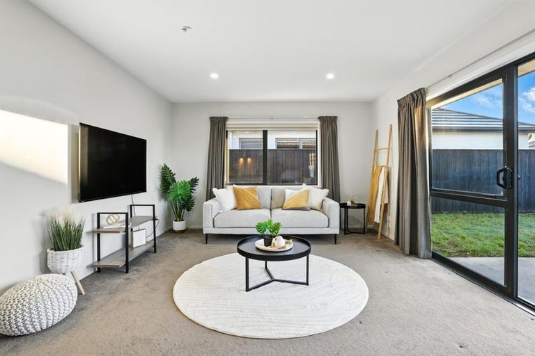 Photo of property in 42 Wallingford Crescent, Rolleston, 7615