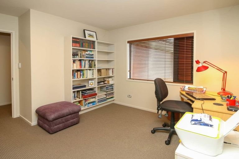 Photo of property in 30 Pacific Avenue, Poraiti, Napier, 4112