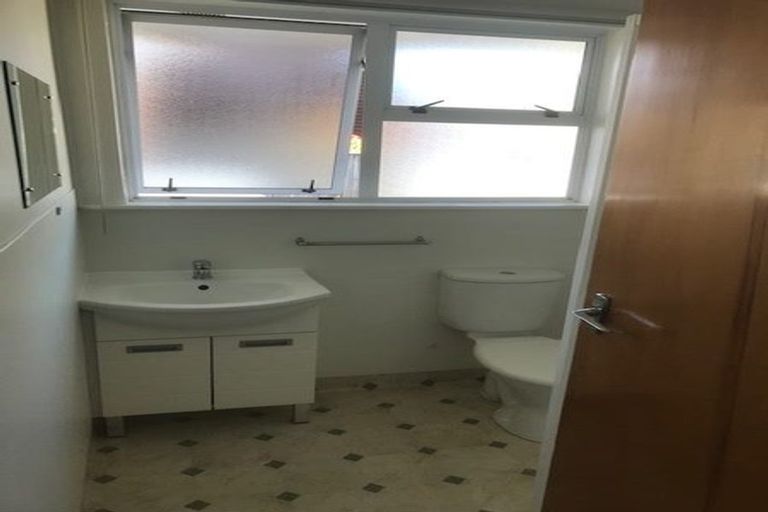 Photo of property in 25 Wai-iti Crescent, Woburn, Lower Hutt, 5010