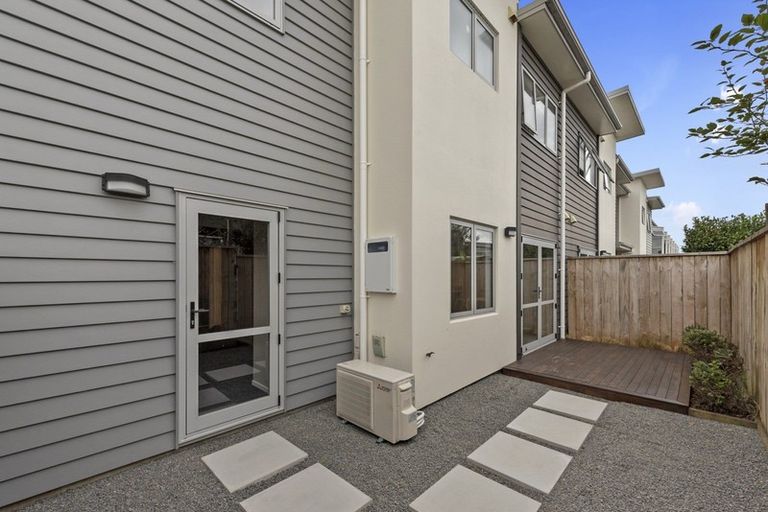 Photo of property in 2/144 Old Farm Road, Hamilton East, Hamilton, 3216