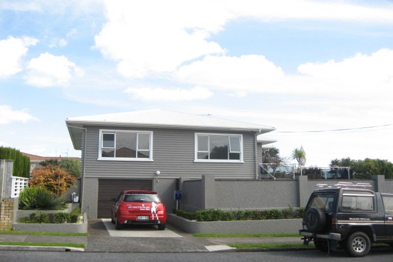 Photo of property in 18 Mount Edgcumbe Street, New Plymouth, 4310