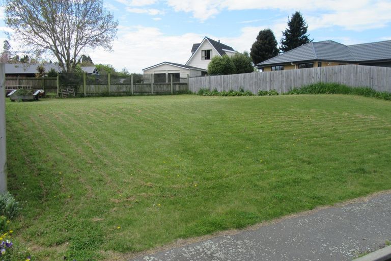 Photo of property in 2 Eric Batchelor Place, Waimate, 7924