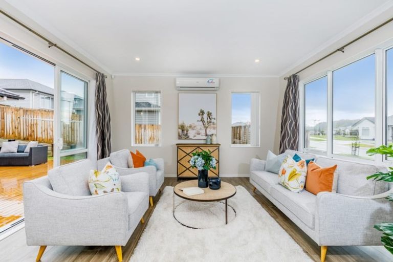 Photo of property in 2 Will Street, Huapai, Kumeu, 0810