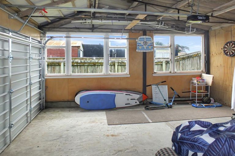 Photo of property in 13 Barber Street, Foxton Beach, Foxton, 4815