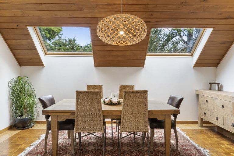 Photo of property in 132 Churchill Road, Rothesay Bay, Auckland, 0630