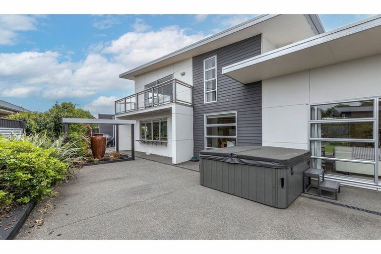 Photo of property in 5 Kensington Avenue, Rangiora, 7400