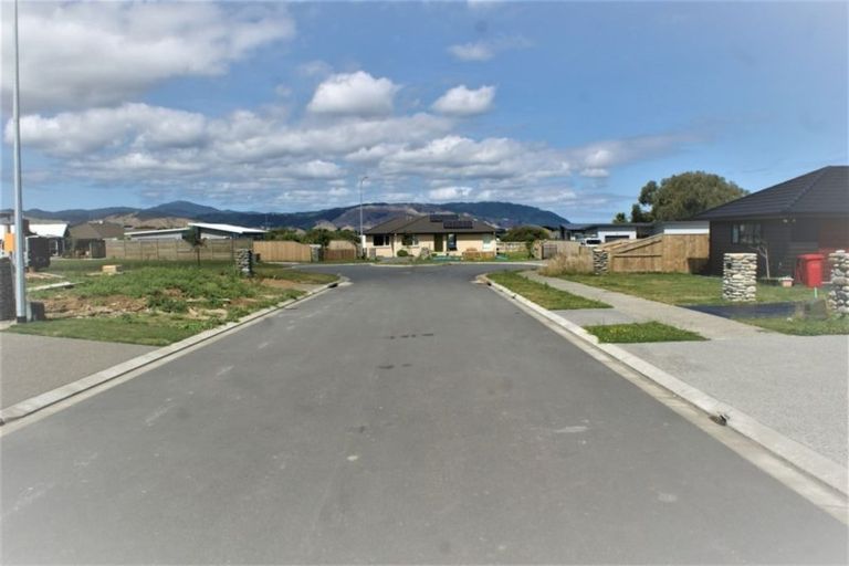 Photo of property in 4 Pohatu Lane, Otaki, 5512
