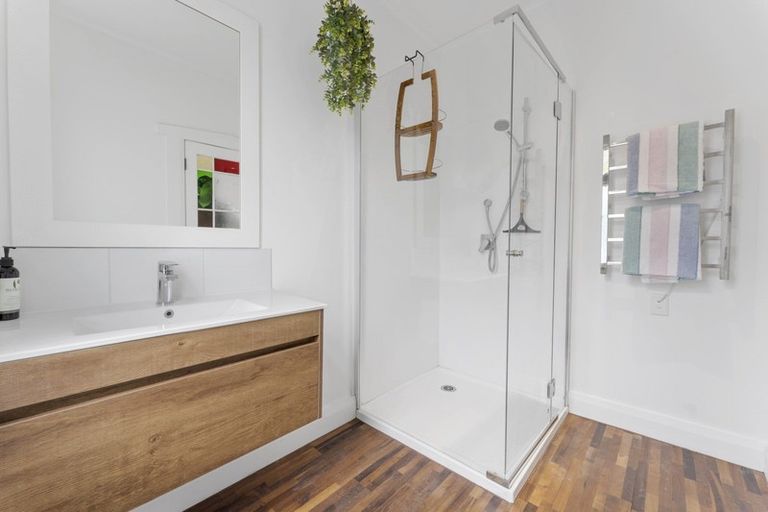 Photo of property in 6 Ngaio Street, Strandon, New Plymouth, 4312