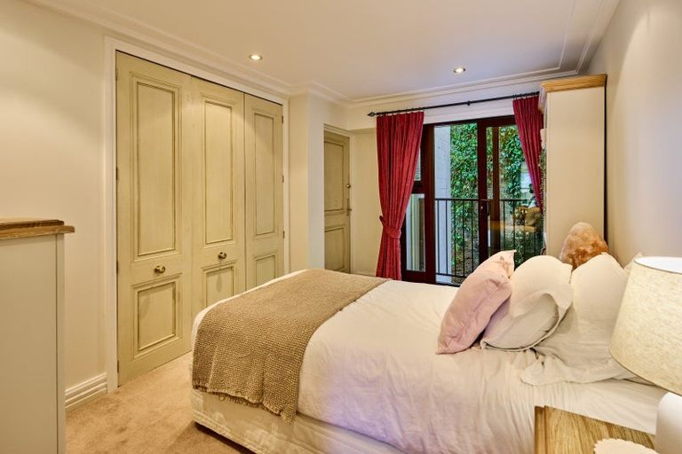 Photo of property in 10/166 Oriental Parade, Oriental Bay, Wellington, 6011
