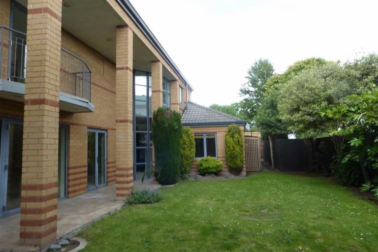 Photo of property in 382a Memorial Avenue, Burnside, Christchurch, 8053