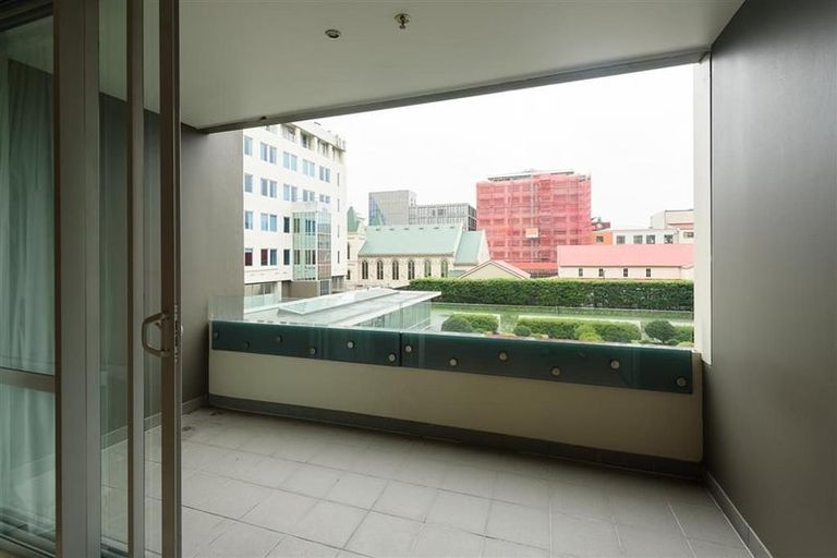 Photo of property in Sanctum Apartments, 22/10b Ebor Street, Te Aro, Wellington, 6011