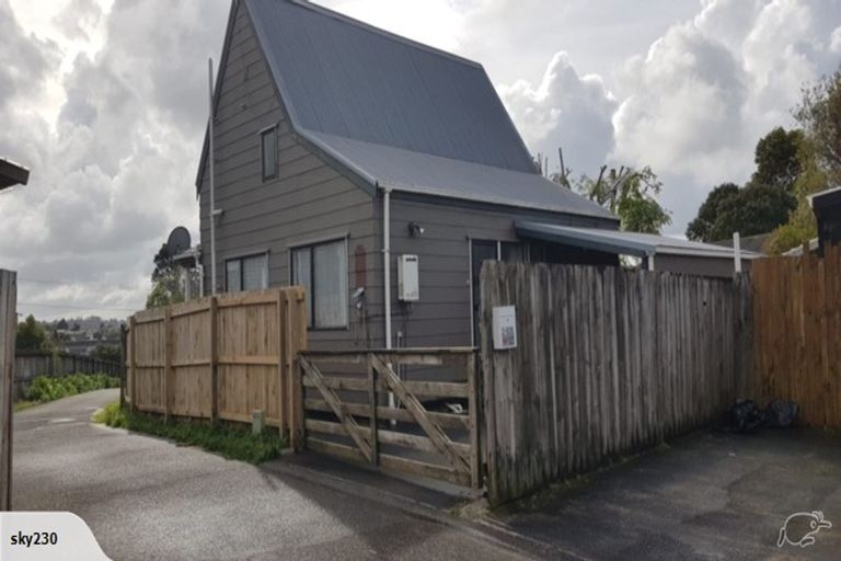 Photo of property in 1/63b Colwill Road, Massey, Auckland, 0614