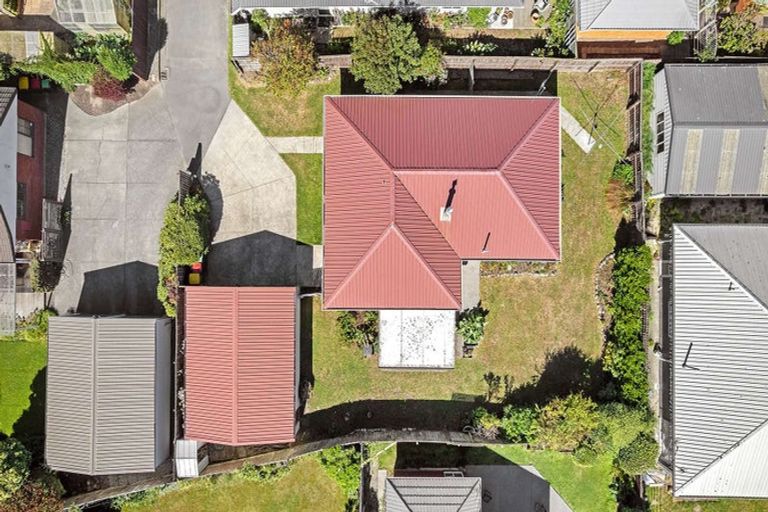 Photo of property in 9 Honeysuckle Place, Northcote, Christchurch, 8052