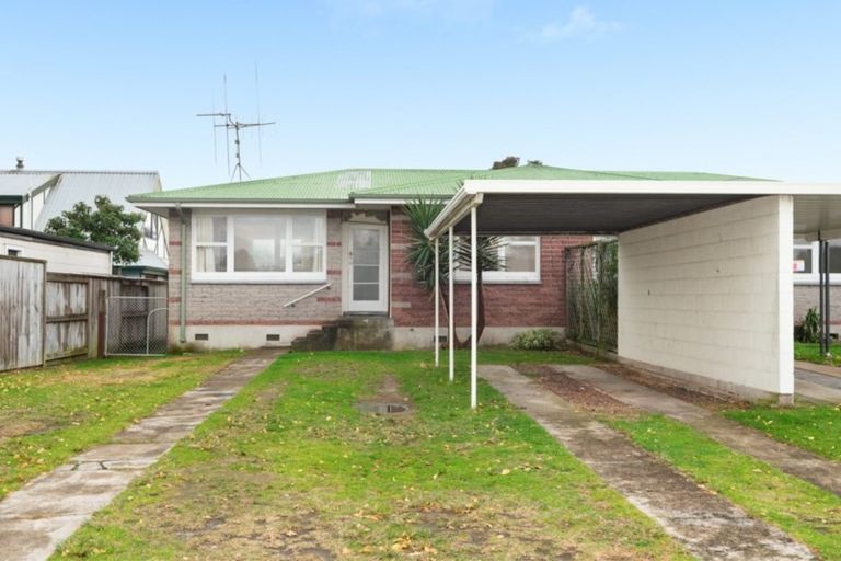 Photo of property in 33a Ngatai Road, Otumoetai, Tauranga, 3110