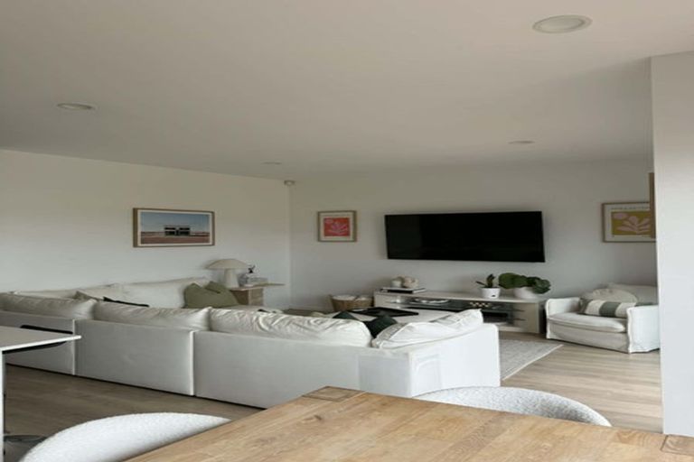 Photo of property in 8 Berba Lane, Westgate, Auckland, 0814