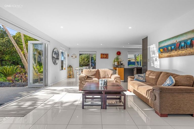 Photo of property in 74 Aston Drive, Waimairi Beach, Christchurch, 8083