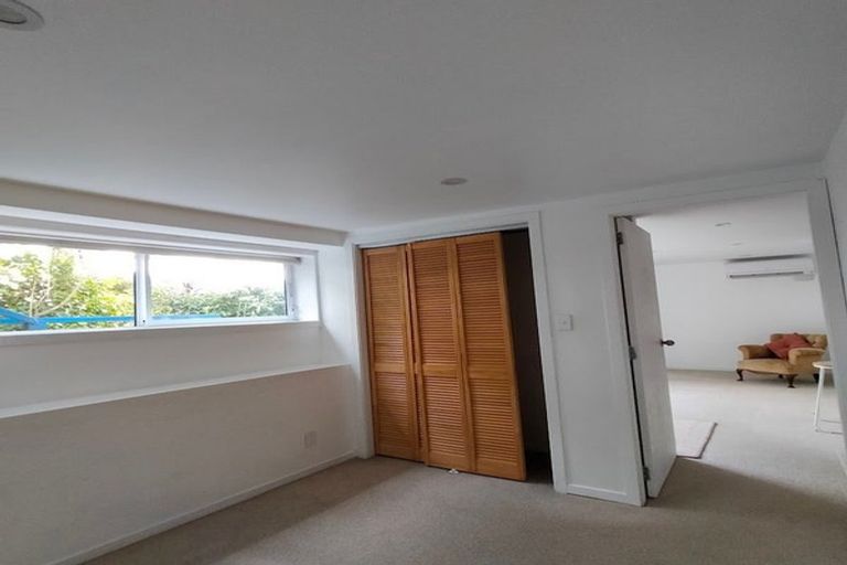 Photo of property in 29 Kingston Heights Road, Kingston, Wellington, 6021