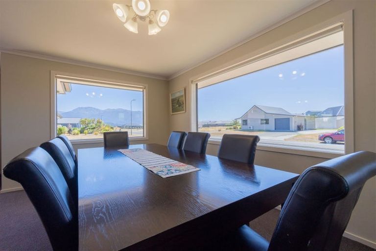 Photo of property in 16 Cunaris Way, Te Anau, 9600