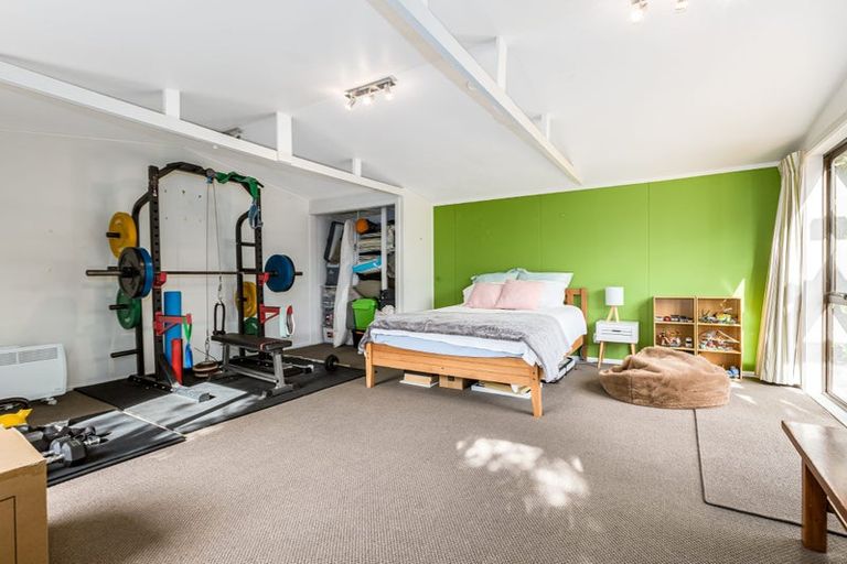 Photo of property in 7 Motukaraka Point, Pauatahanui, Porirua, 5381