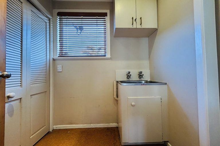 Photo of property in 156 Astley Avenue, New Lynn, Auckland, 0600