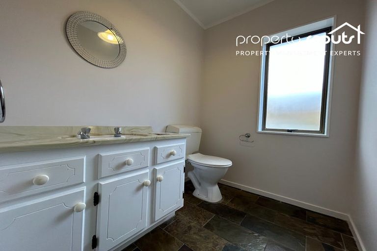 Photo of property in 2/14 Bramley Drive, Farm Cove, Auckland, 2012