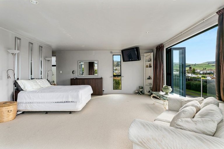 Photo of property in 8 Scenic Heights, Acacia Bay, Taupo, 3330
