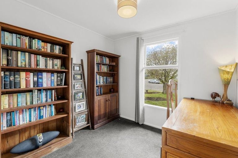 Photo of property in 9 Meads Place, Bulls, 4818