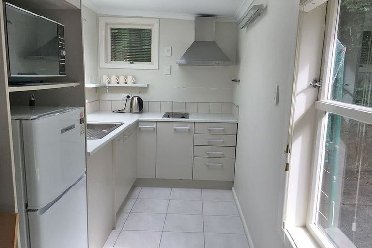 Photo of property in 37 Silverstream Road, Crofton Downs, Wellington, 6035