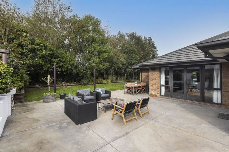 Photo of property in 11 Armour Place, Halswell, Christchurch, 8025