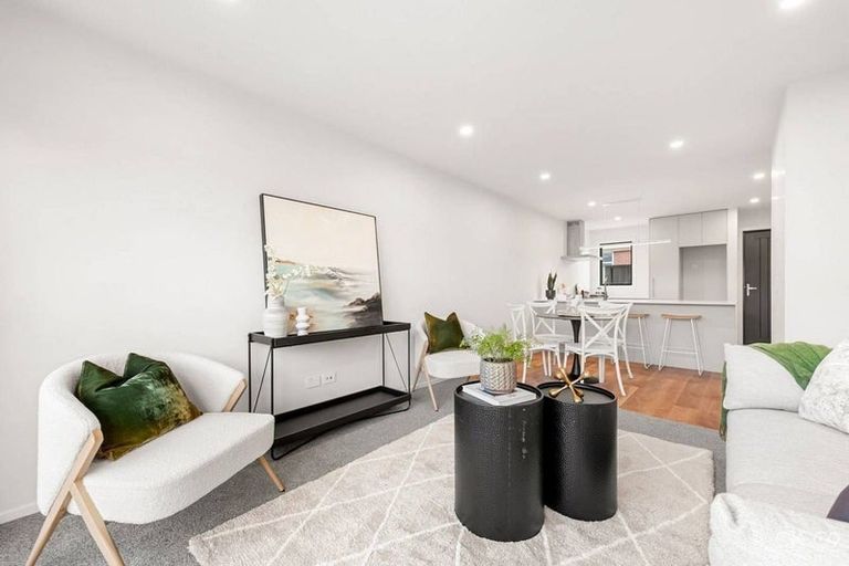 Photo of property in 22b Palmer Crescent, Silverstream, Upper Hutt, 5019