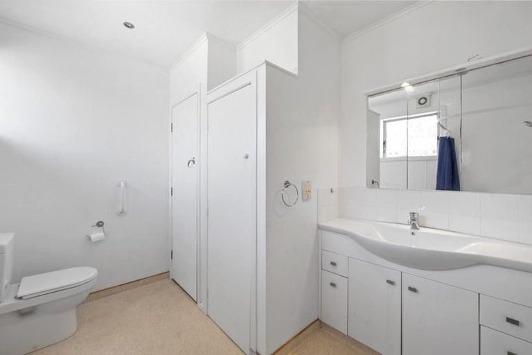 Photo of property in 312a Saint Aubyn Street, New Plymouth, 4310