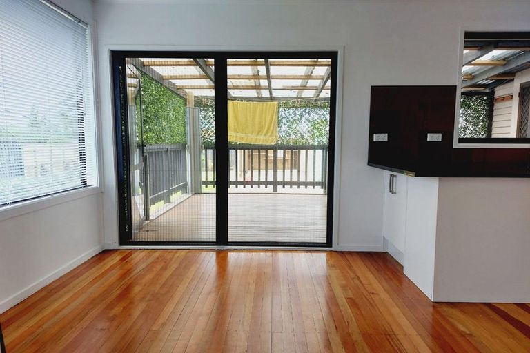 Photo of property in 50 Convair Crescent, Mangere, Auckland, 2022