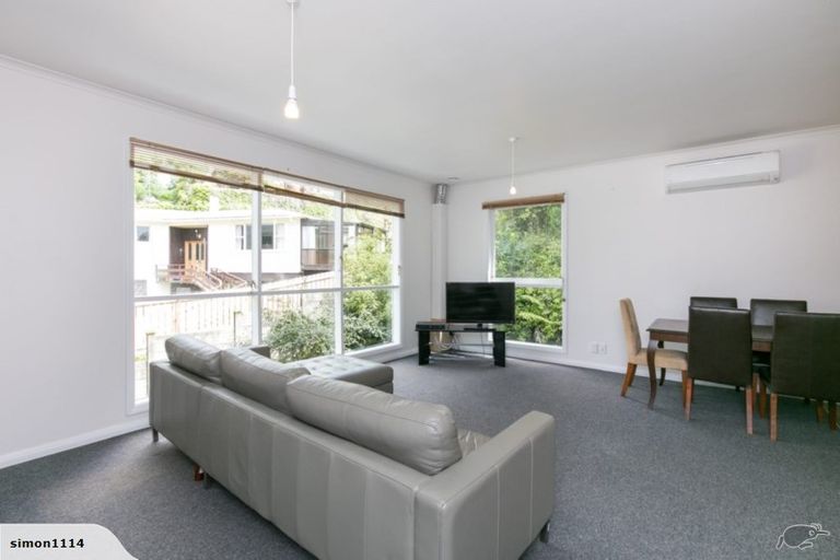 Photo of property in 6 Epsom Way, Karori, Wellington, 6012