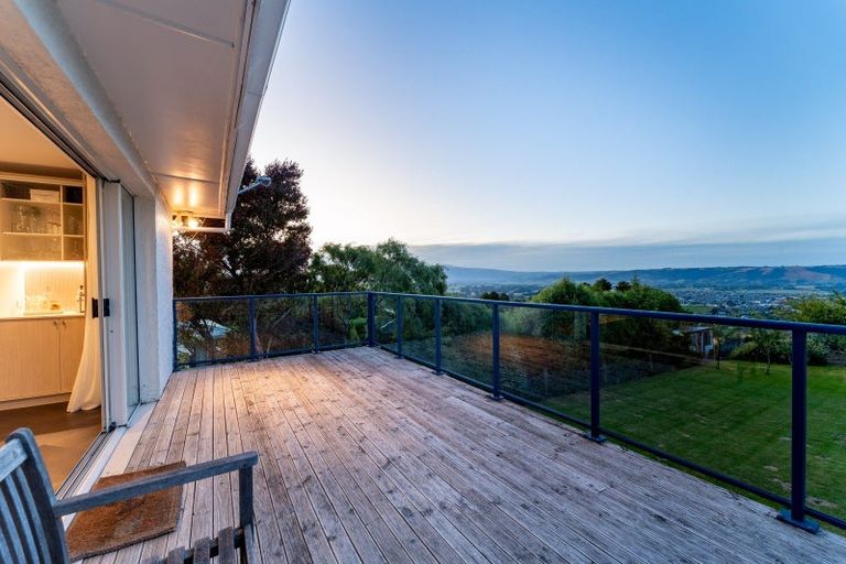 Photo of property in 27 Chain Hills Road, Chain Hills, Dunedin, 9076