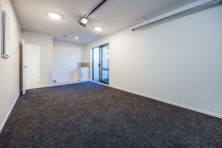 Photo of property in 126 Pepene Avenue, Takanini, 2112