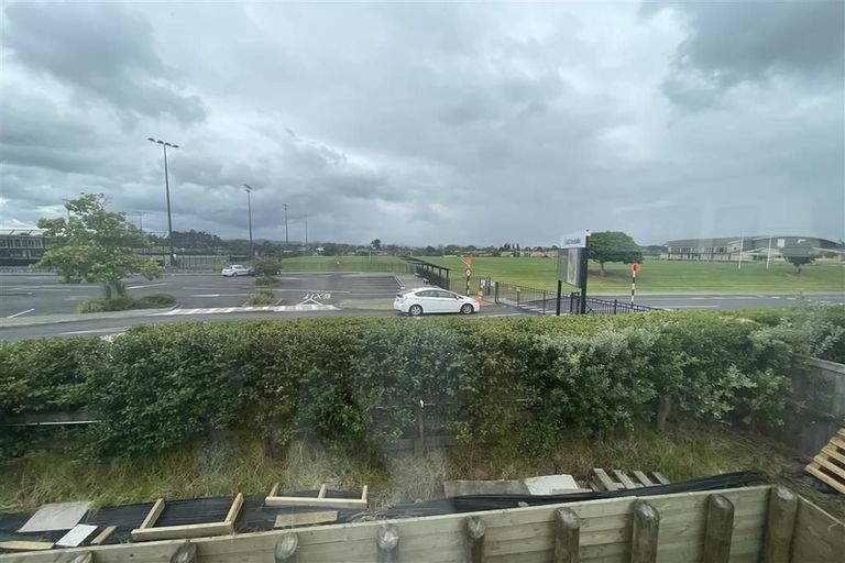 Photo of property in 10 Fort Lincoln Loop, Karaka, Papakura, 2113