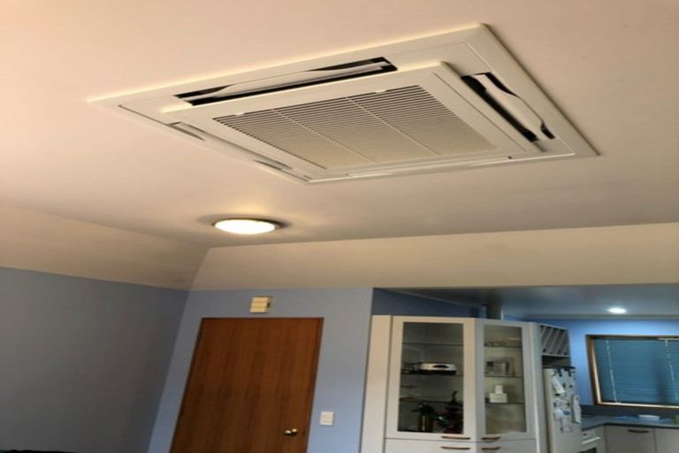 Photo of property in 24 Lexington Place, Shirley, Christchurch, 8061