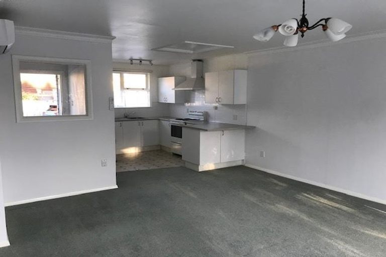 Photo of property in 25 Wai-iti Crescent, Woburn, Lower Hutt, 5010