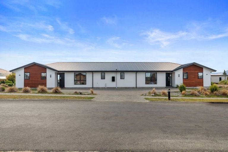 Photo of property in 1 Rodman Lane, Lake Tekapo, 7999