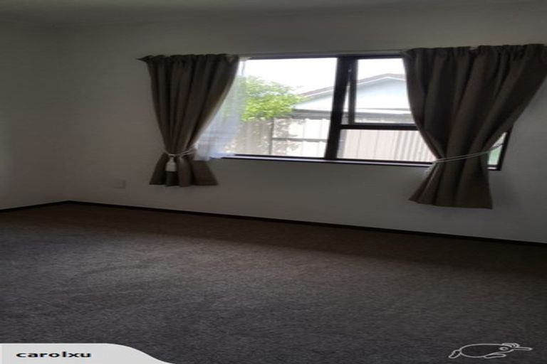 Photo of property in 2/7 Cornelian Crescent, Half Moon Bay, Auckland, 2012