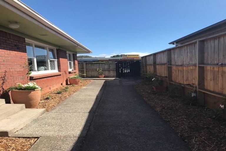 Photo of property in 2/328 Lake Road, Hauraki, Auckland, 0622