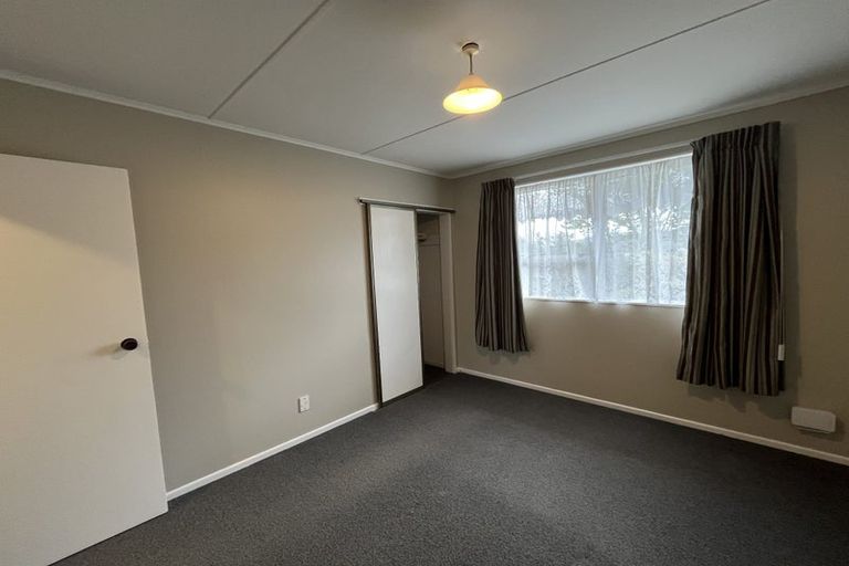 Photo of property in 18 Tyrone Grove, Wainuiomata, Lower Hutt, 5014