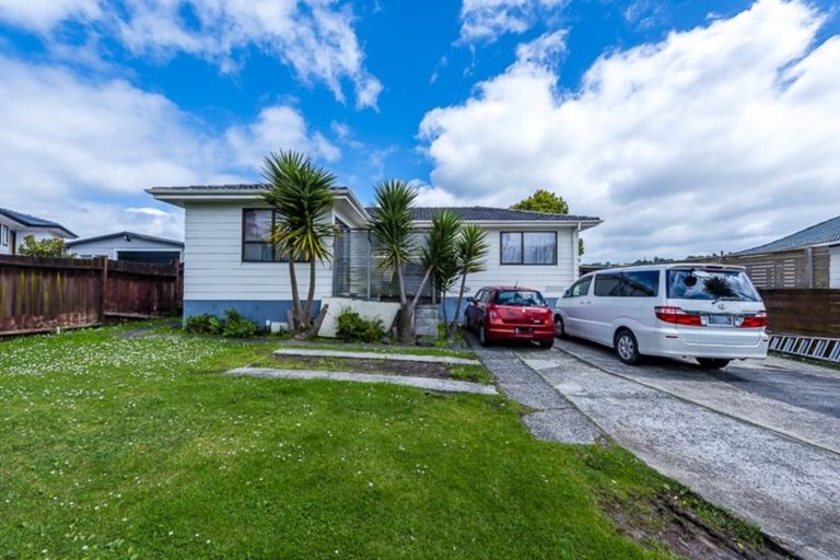 Photo of property in 8 Karepo Crescent, Ranui, Auckland, 0612