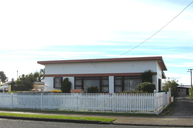 Photo of property in 17 Spencer Street, Bluff, 9814