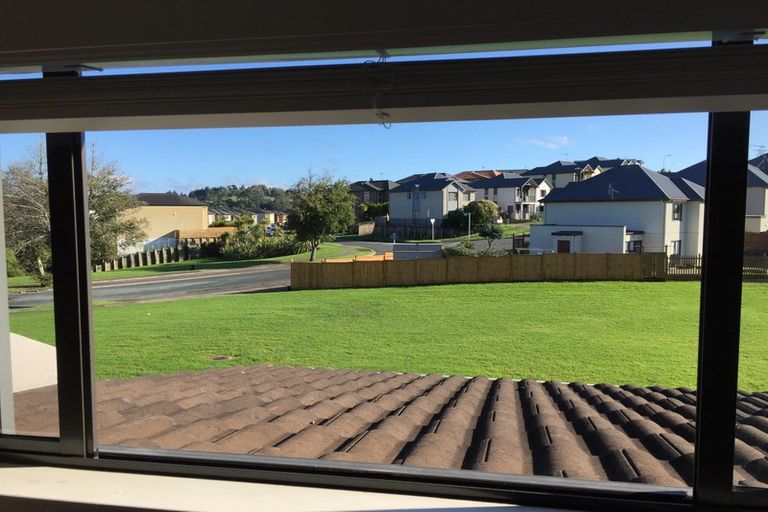 Photo of property in 45 Ponderosa Drive, Oteha, Auckland, 0632